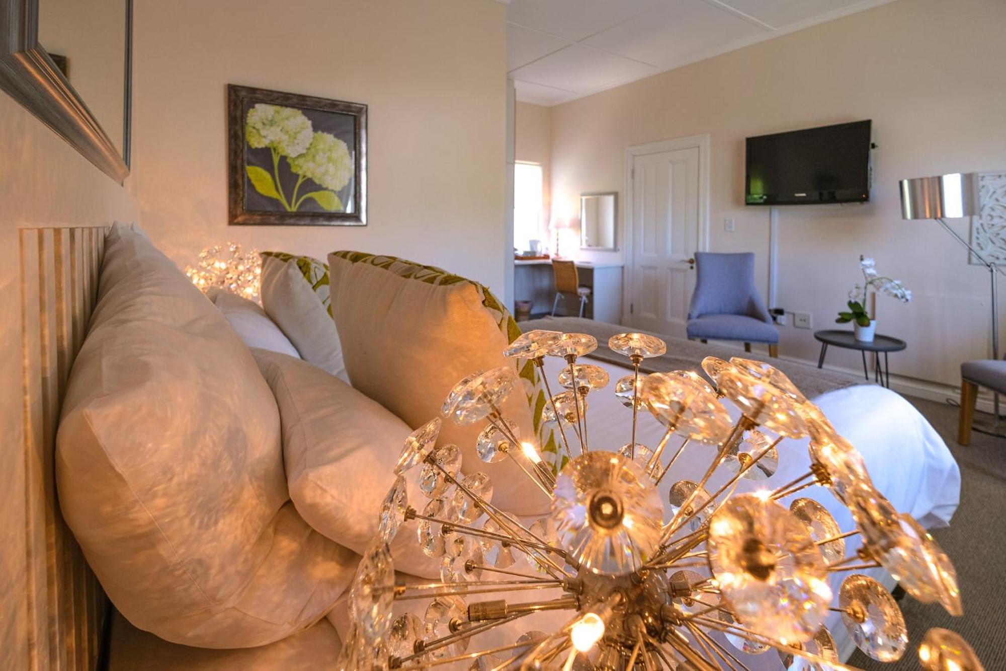 Oude Berg Guesthouse - 10 Caledon Street جورج الغرفة الصورة