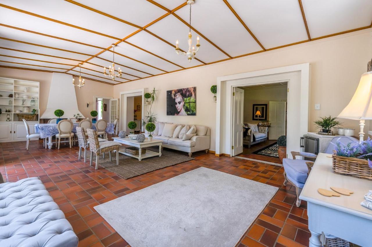 Oude Berg Guesthouse - 10 Caledon Street جورج المظهر الخارجي الصورة
